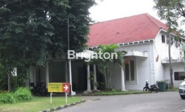 image GEDUNG KOLONIAL STRATEGIS DI PUSAT KOTA SURABAYA (1)