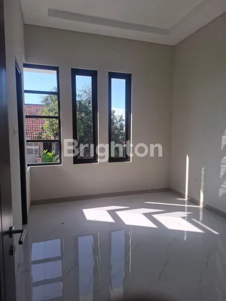 image RUMAH MINIMALIS 2 LANTAI DI DARMO INDAH SURABAYA (6)