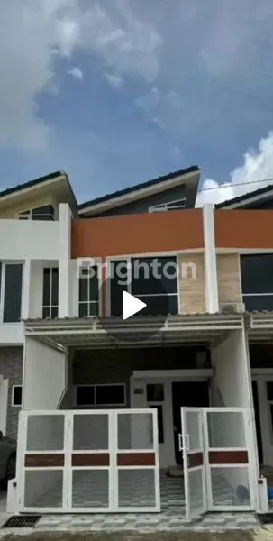 image PALEMBANG  DI JUAL HOUSE  BEBAS BANJIR  FULL FURNISH  PARKIR LUAS RUMAH DEPAN TAMAN (1)