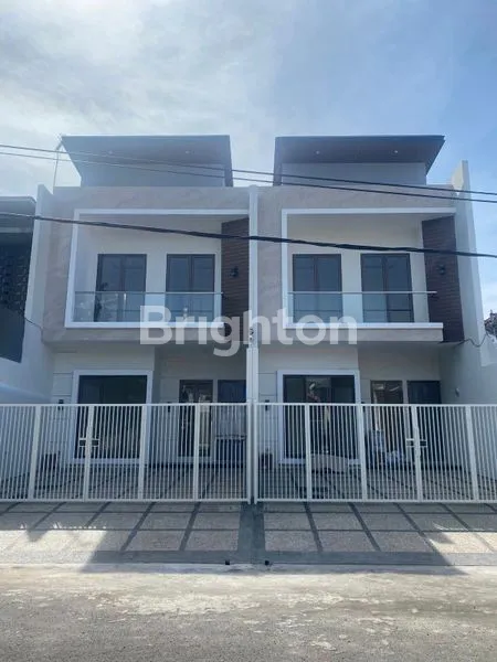 image RUMAH MINIMALIS 2 LANTAI DI RUNGKUT, HARGA NEGO, FASILITAS LENGKAP (1)