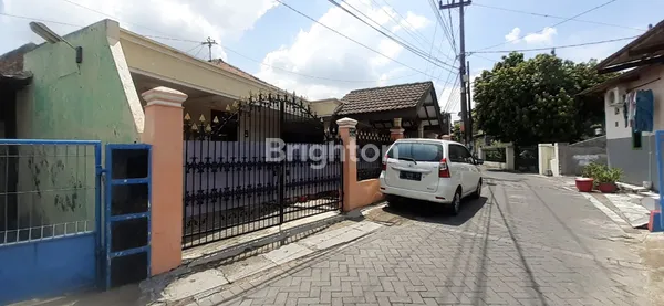 image INVESTASI CERDAS! RUMAH + KOST AKTIF DEKAT KAMPUS UK PETRA & SIER (1)