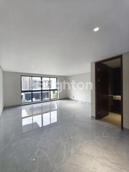 image RUMAH GRESS MEWAH PAKUWON INDAH, 2 LANTAI 575M² LB (4)