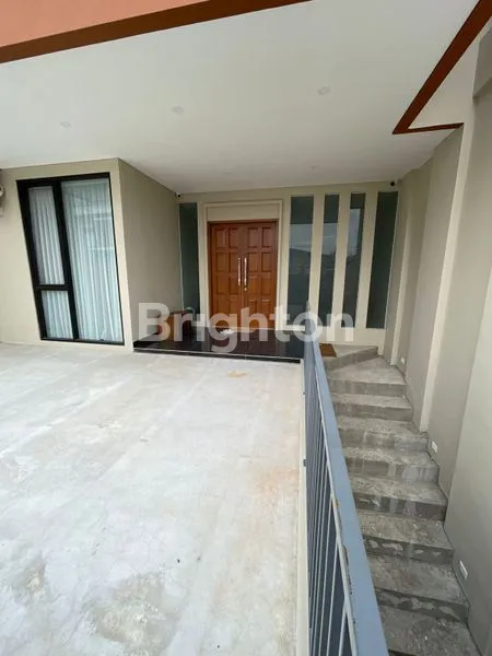 image RUMAH MEWAH 4 LANTAI FULL FURNISH KOMPLEK PULO MAS JAKARTA TIMUR (3)