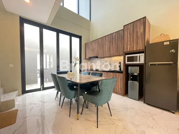 image RUMAH MEWAH 4 LANTAI FULL FURNISH KOMPLEK PULO MAS JAKARTA TIMUR (4)