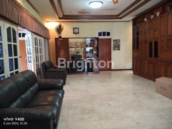 image RUMAH ASRI FURNISH DI KAWASAN ELITE PASURUAN (3)