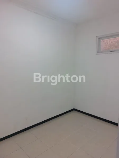 image DIJUAL RUMAH TERAWAT MEDOKAN ASRI STRATEGIS DEKAT GRAHA YKP, DEKAT RAYA PANDUGO  (2)