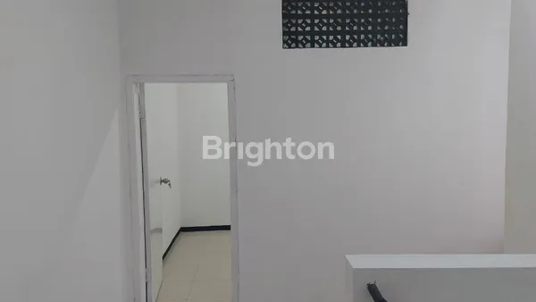 image DIJUAL RUMAH TERAWAT MEDOKAN ASRI STRATEGIS DEKAT GRAHA YKP, DEKAT RAYA PANDUGO  (4)