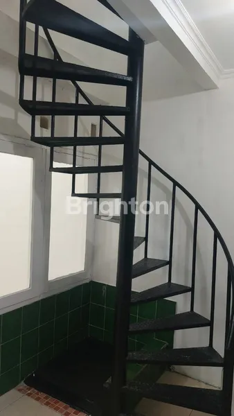 image DIJUAL RUMAH TERAWAT MEDOKAN ASRI STRATEGIS DEKAT GRAHA YKP, DEKAT RAYA PANDUGO  (8)