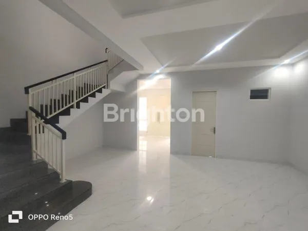 image DIJUAL RUMAH GAYUNG KEBONSARI (4)