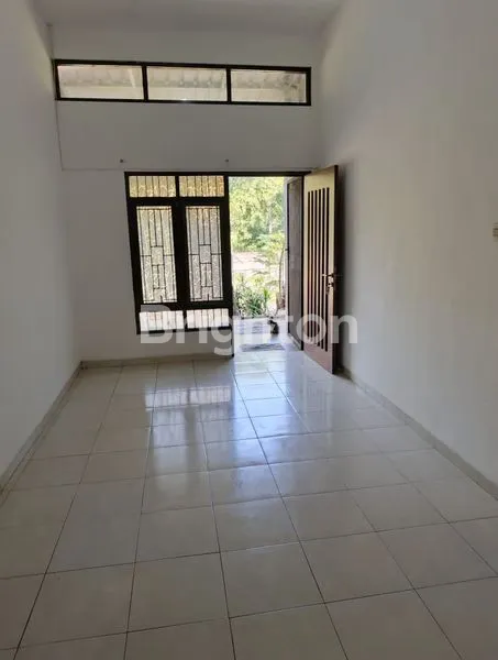 image DIJUAL RUMAH LUAS AREA PERUMAHAN LAWANG STRATEGIS NYAMAN DEKAT TOL LAWANG KABUPATEN MALANG  (3)