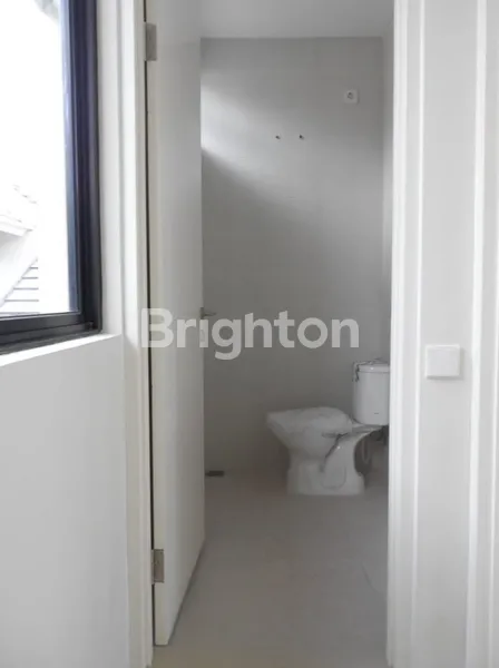 image RUMAH NORTHWEST LAKE CITRALAND (2)