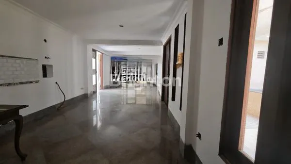 image RUMAH ELITE MENTENG, LT 892 M², 9+1 KT (4)