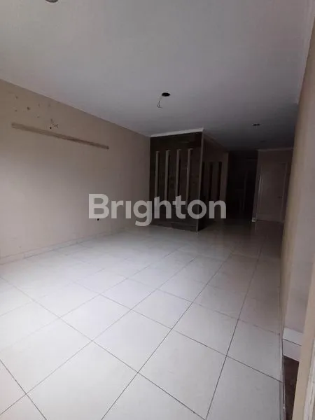 image RUMAH 2 LANTAI SIAP HUNI DI CLUSTER DAVINCHI (2)