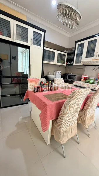 image RUMAH PAKUWON CITY TERAWAT SIAP HUNI, DEKAT PUSAT PERBELANJAAN DAN KULINER  (7)