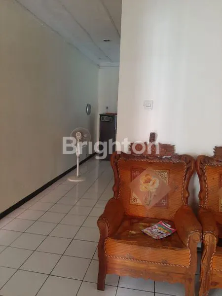image JUAL CEPAT RUMAH LAMA KUTISARI (4)
