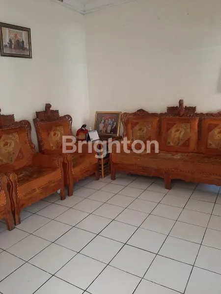 image JUAL CEPAT RUMAH LAMA KUTISARI (2)