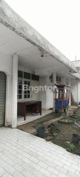 image RUMAH LAMA LOKASI STRATEGIS DEKAT PINTU TOLL CILEDUG JAKARTA SELATAN (2)