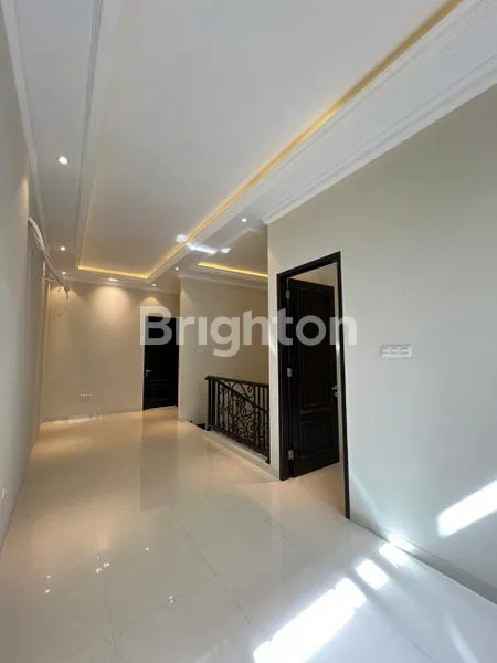 image RUMAH BAGUS BARU 2 LANTAI DICEMPAKA PUTIH JAKPUS (8)