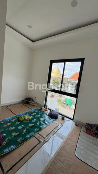 image RUMAH 2 LANTAI SEMOLOWARU ELOK HOOK.. SELANGKAH KE MERR (4)