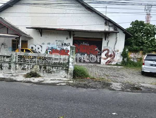 image GUDANG LUAS 1200M² DI TIMOHO, LOKASI STRATEGIS (5)