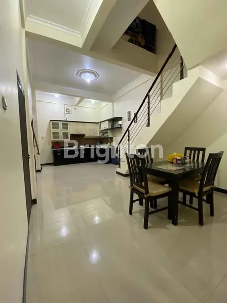 image HUNIAN NYAMAN & TERAWAT 2 LANTAI DI PERUM BUKIT CITRA DARMO SURABAYA BARAT (7)