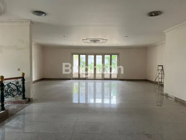 image RUMAH MEWAH 2 LANTAI DI MENTENG, LUAS & STRATEGIS (4)