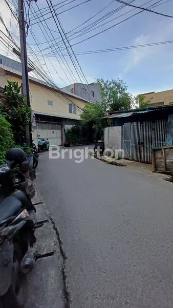 image DISEWA BANGUNAN BARU DAN STRATEGIS DI KRENDANG (2)