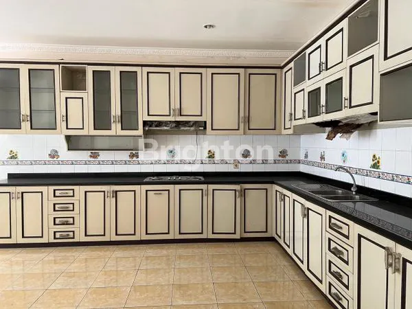 image RUMAH MEWAH 2 LANTAI DI MENTENG, LUAS & STRATEGIS (8)