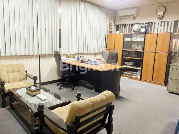 PABRIK STATIONER PRODUKTIF DI KAWASAN INDUSTRI JAKARTA