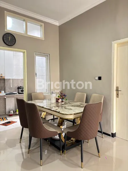 image RUMAH SANGAT STRATEGIS DI BUKIT PALMA CITRALAND, SURABAYA BARAT (5)