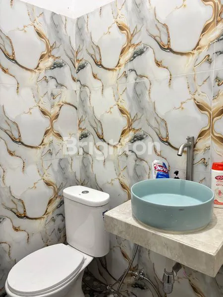 image RUMAH SANGAT STRATEGIS DI BUKIT PALMA CITRALAND, SURABAYA BARAT (8)