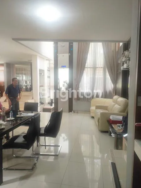 image RUMAH 2 LANTAI GREEN PASTEUR (2)