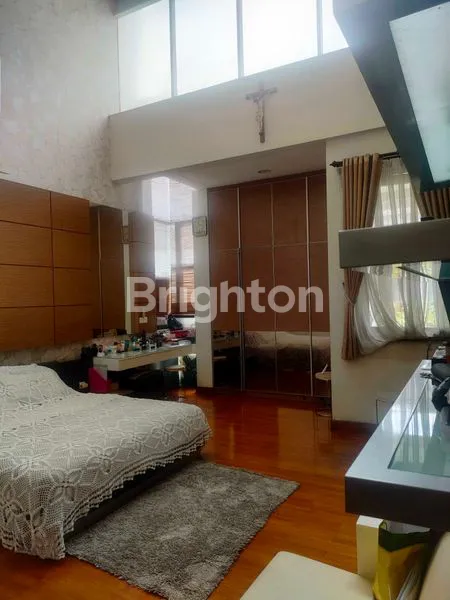 image RUMAH 2 LANTAI GREEN PASTEUR (5)