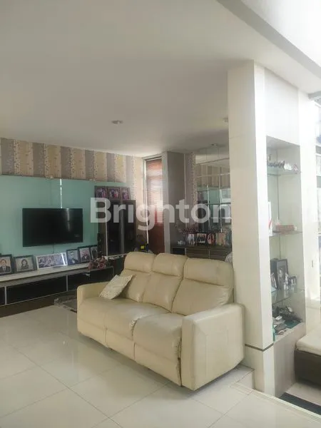 image RUMAH 2 LANTAI GREEN PASTEUR (1)