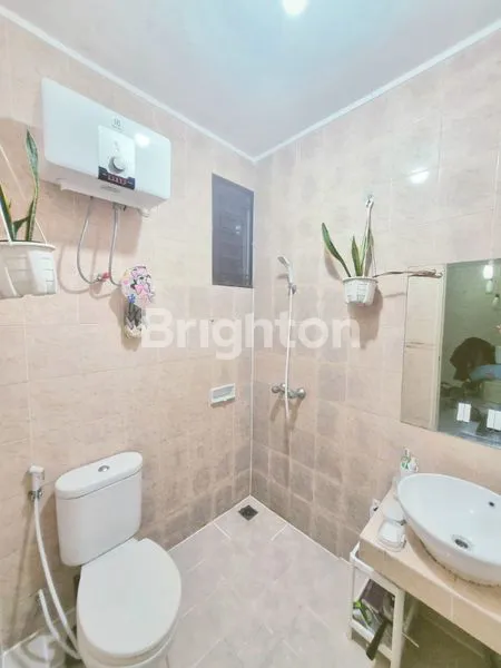 image RUMAH 2 LANTAI FULL FURNISHED DI FORESTA BSD, SIAP HUNI (1)