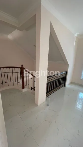 image RUMAH SIAP HUNI, CLUSTER EKSKLUSIF PICCADILLY LIPPO CIKARANG (5)