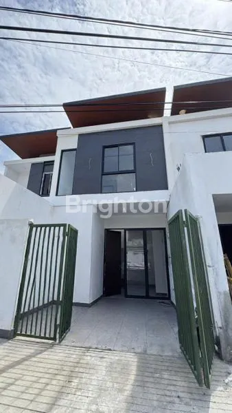 image RUMAH BARU MODERN TROPICAL DI SEMOLOWARU (1)