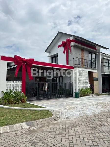 image RUMAH HOOK ELEGAN DAN LUAS DI SIDOARJO (1)