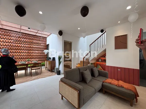 image RUMAH HOOK ELEGAN DAN LUAS DI SIDOARJO (2)