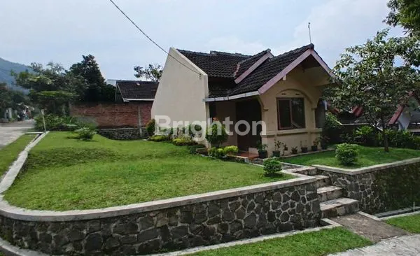 image RUMAH MUNGIL LB. 36  LT. 187M2 DI PANORAMA JATINANGOR DEKAT KAMPUS ITB/UNPAD (1)