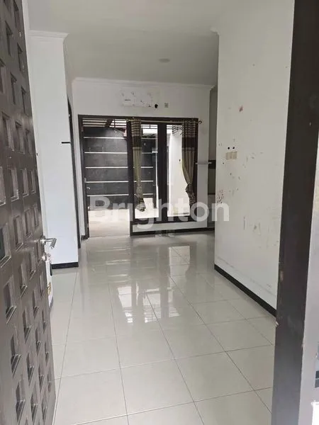 image DIJUAL RUMAH ROYAL KETINTANG REGENCY BELAKANG ROYAL PLAZA  (4)