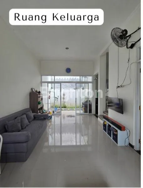 image HUNIAN NYAMAN 2 LANTAI, DEKAT KOTA SOLO (2)