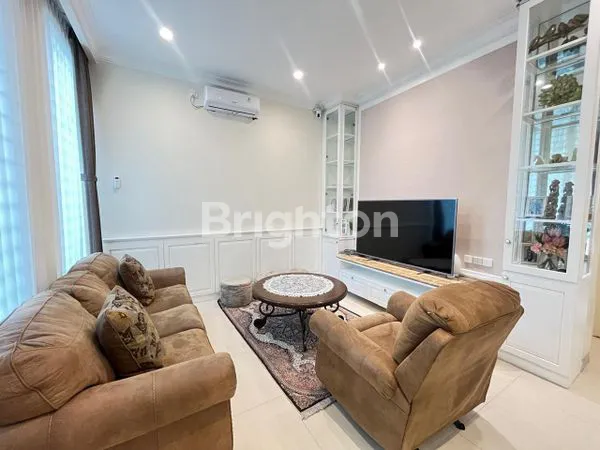 image DIJUAL RUMAH MEWAH – GOLDEN LOCATION CASA TOBAGO, GRAND ISLAND - PAKUWON CITY ! SELANGKAH KE CLUB HOUSE & SEMI-FURNISHED (2)