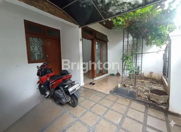 image DIJUAL CEPAT! RUMAH 2,5 LANTAI KOKOH & SIAP HUNI | KOMPLEK PERUMAHAN ABADI – DUREN SAWIT, JAKARTA TIMUR (2)