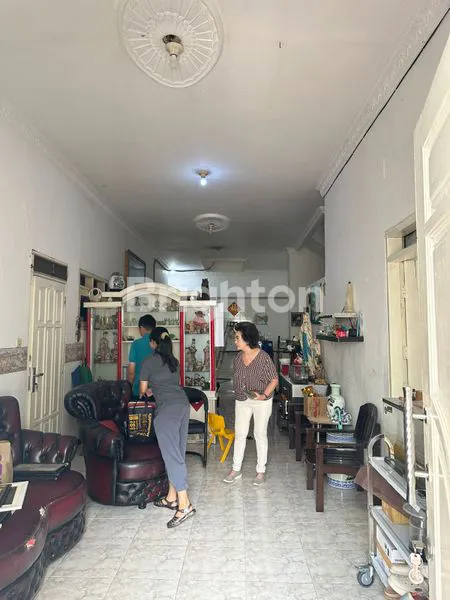 image HUNIAN STRATEGIS DI KEPUTIH, 2 LANTAI, SIAP DITEMPATI (3)