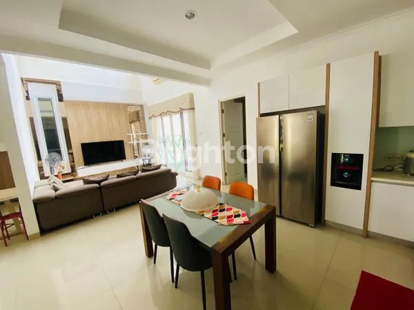 image RUMAH MEWAH 2 LANTAI DI LIPPO CIKARANG, LT 294M² (5)