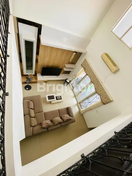 image RUMAH MEWAH 2 LANTAI DI LIPPO CIKARANG, LT 294M² (3)