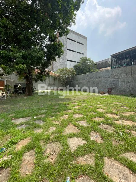 image BANGUNAN KOMERSIAL LUAS DENGAN PARKIR BESAR & AKSES STRATEGIS DI MENTENG JAKARTA PUSAT (3)