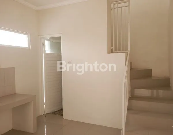 image RUMAH 2 LANTAI RAYA PANDANSARI WAGIR (4)