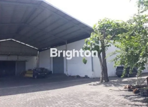 image GUDANG RAYA KENJERAN SIAP PAKAI AKSES CONTAINER 40 FT (3)